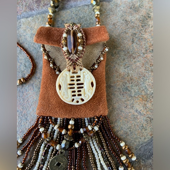 Native American Deerskin Leather Bead & Ivory  Fringed Pouch Bag Necklace - Picture 7 of 13
